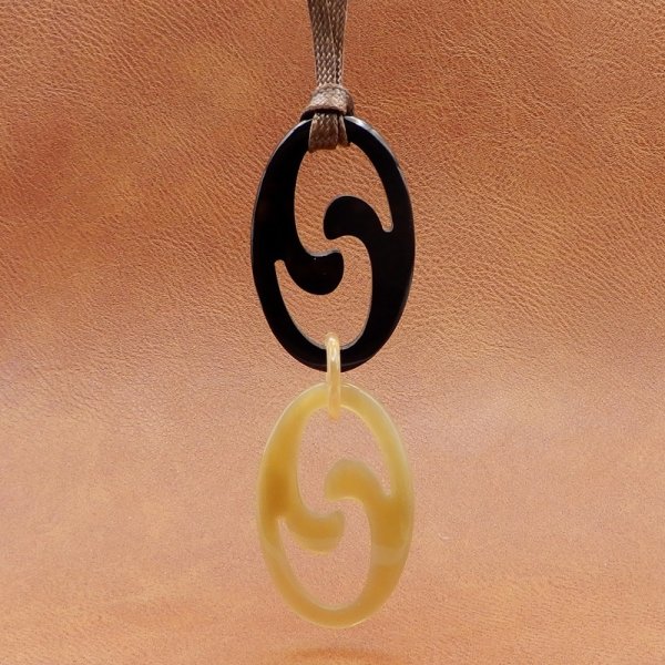 画像1: 「水牛」ペンダント 変わりオーバル（1）two oval  (1)