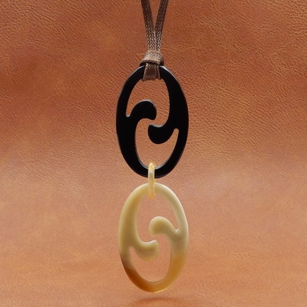 画像1: 「水牛」ペンダント 変わりオーバル（2）two oval  (1)